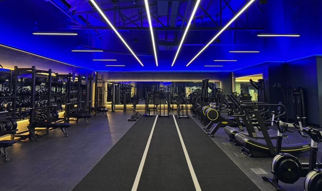 Swiss Track Flooring And Racks